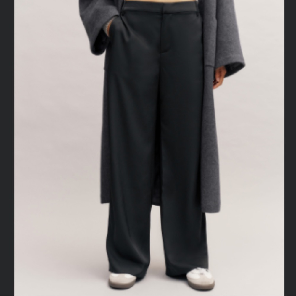 Reformation  Black Bryan Mid Rise Pants Size 0